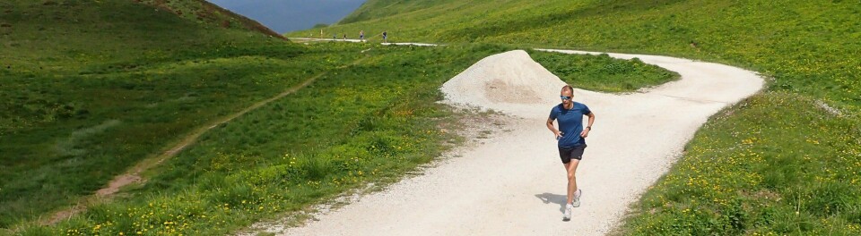 Halvmaraton juli Stein Kamfjord Andersen på Kondistur fra Passo Rolle til Passo di Valles i Dolomittene i Italia