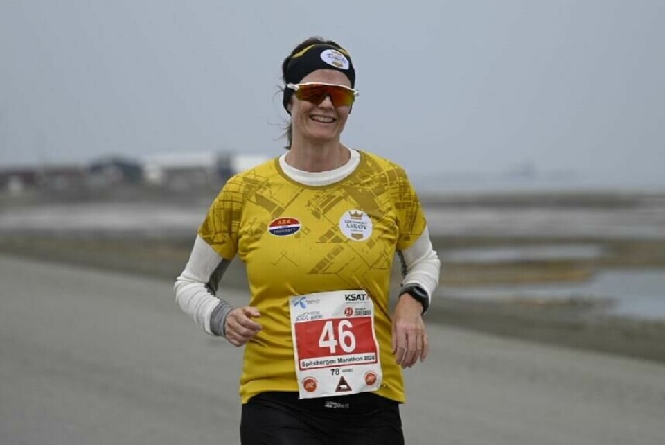Elisabeth (43) sanker kilometer til Berlin Marathon Elisabeth Hæve i aksjon i Spitsbergen Maraton i år. (Foto: Jon Anders Dalan)
